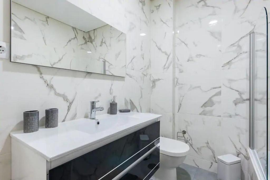 Imperial Apartment 1, 2 E 3 Braga Buitenkant foto