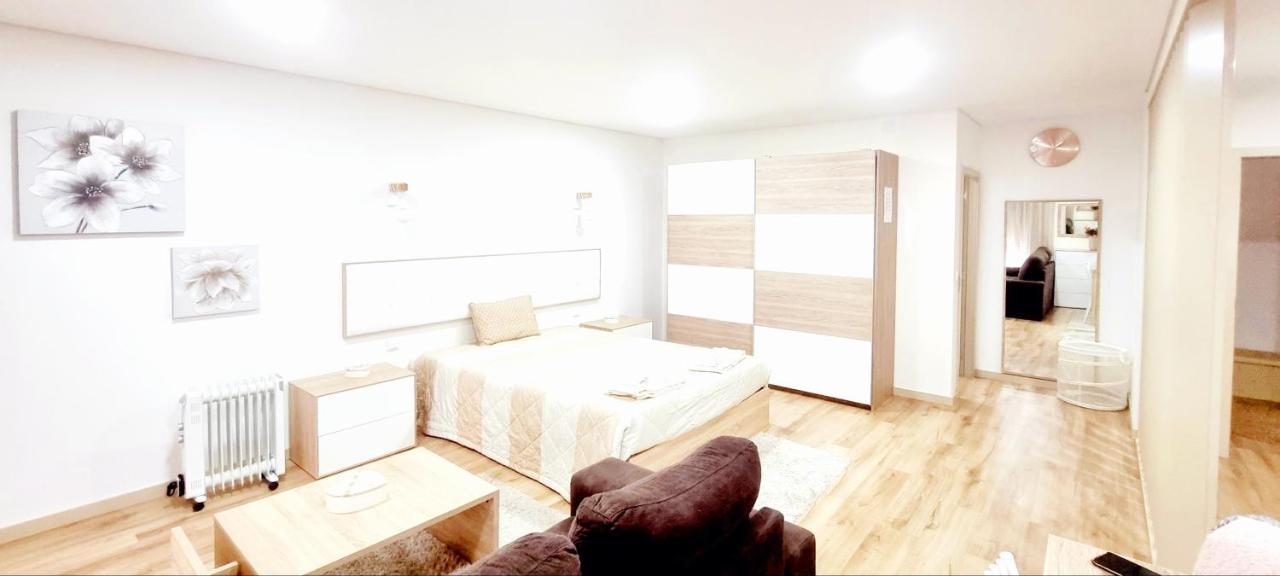 Imperial Apartment 1, 2 E 3 Braga Buitenkant foto