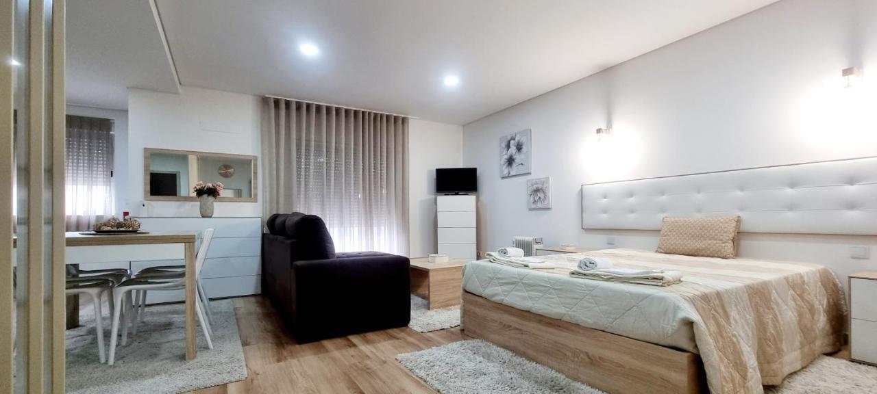 Imperial Apartment 1, 2 E 3 Braga Buitenkant foto